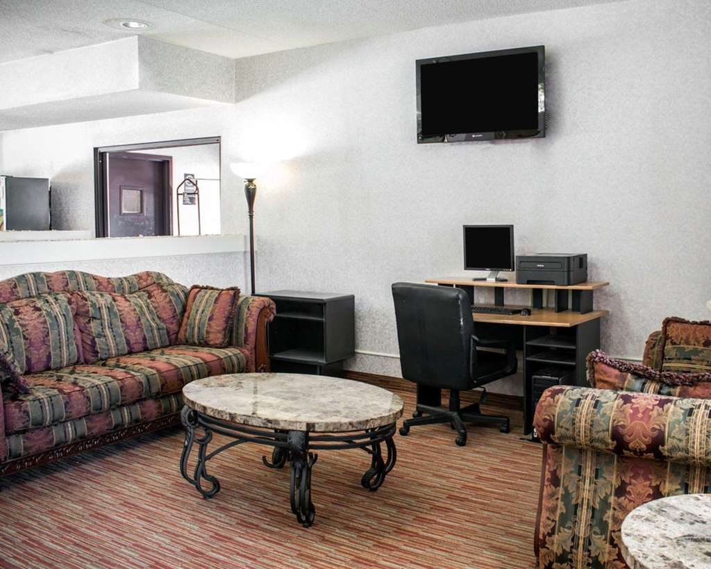 Clarion Pointe Hotel Archdale Interior foto