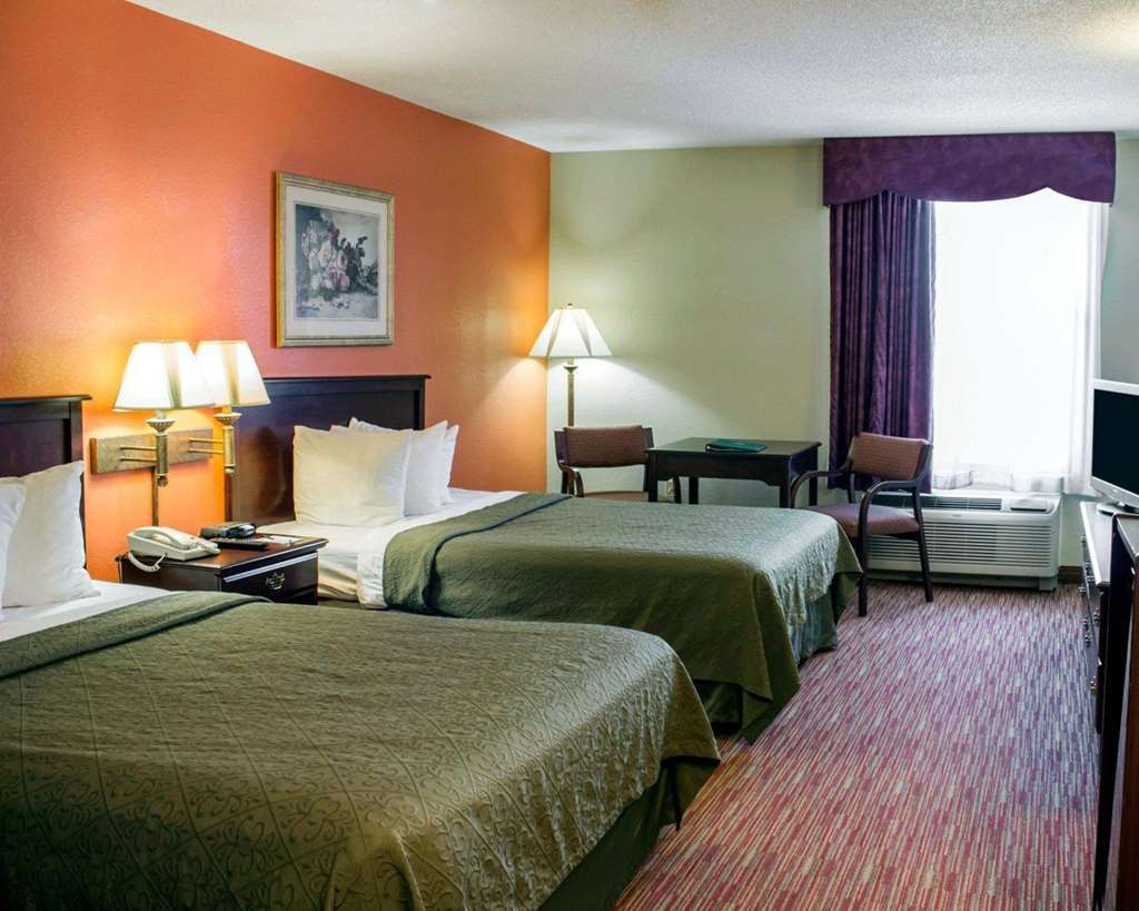 Clarion Pointe Hotel Archdale Ruang foto